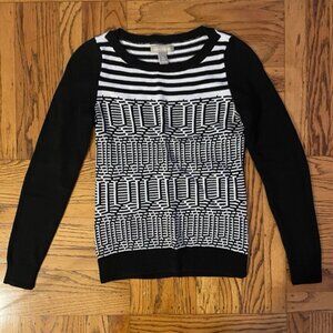Banana Republic black and white geometric sweater, size XS